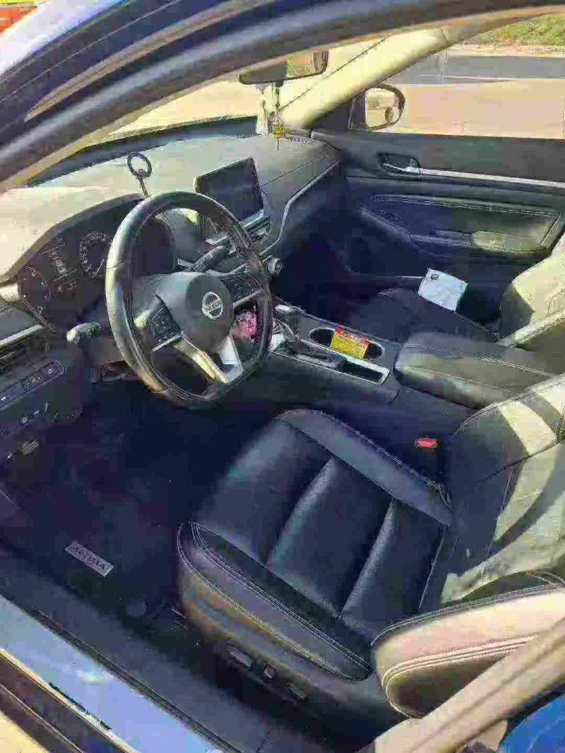 无锡20年日产天籁4