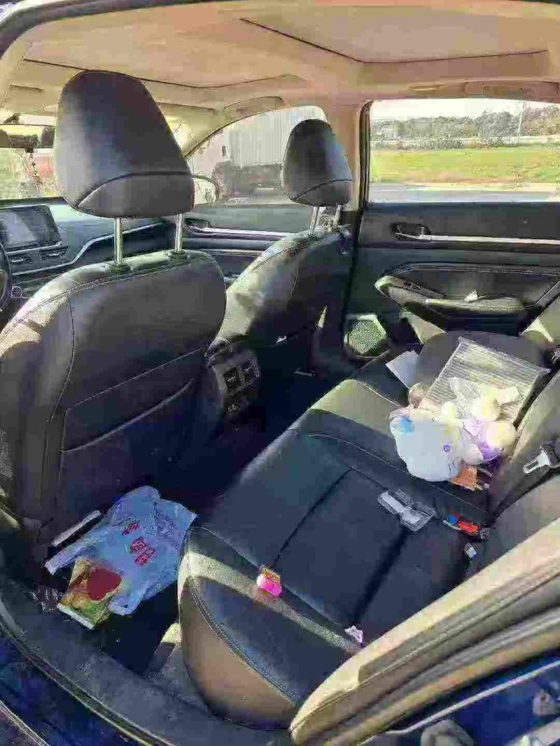 无锡20年日产天籁5