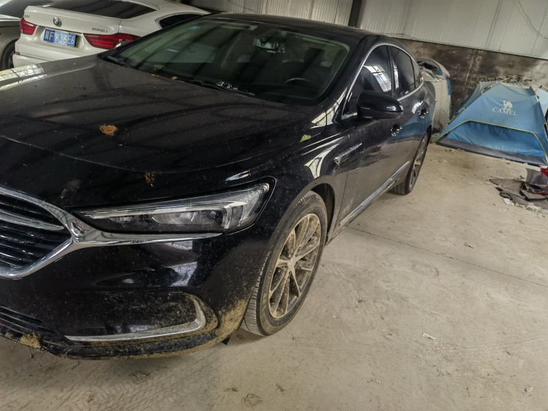 枣庄20年别克君越2