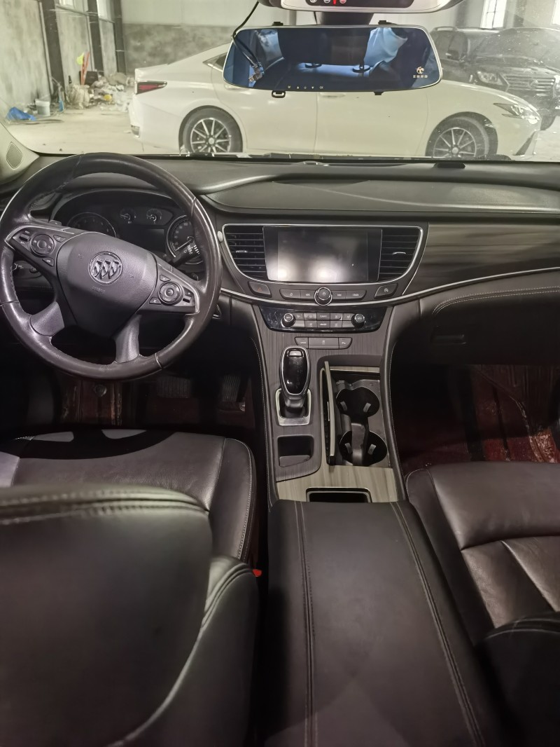 枣庄20年别克君越7