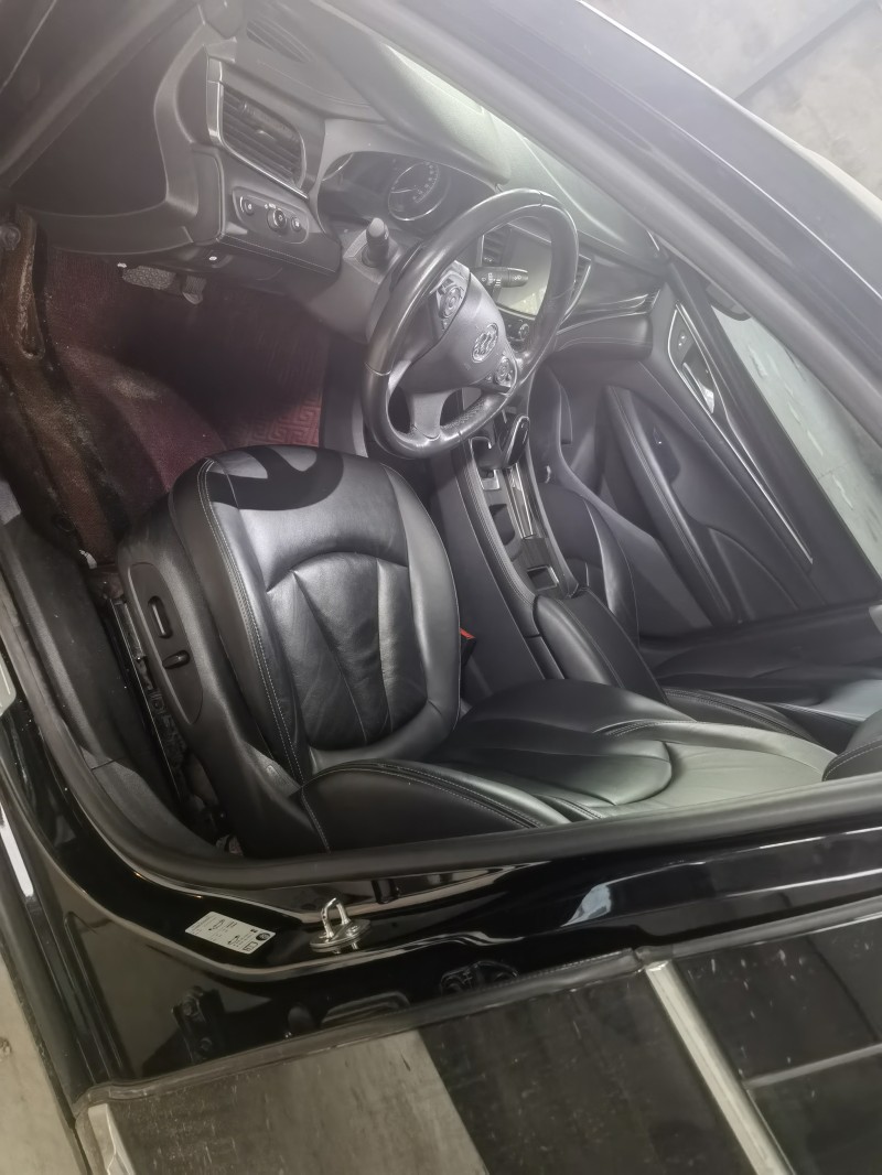 枣庄20年别克君越8