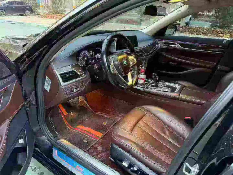 张家口17年宝马7系7