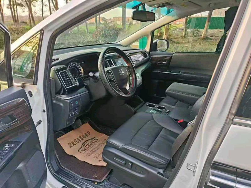 苏州19年本田艾力绅4