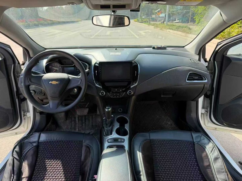 东营17年雪佛兰科鲁兹5