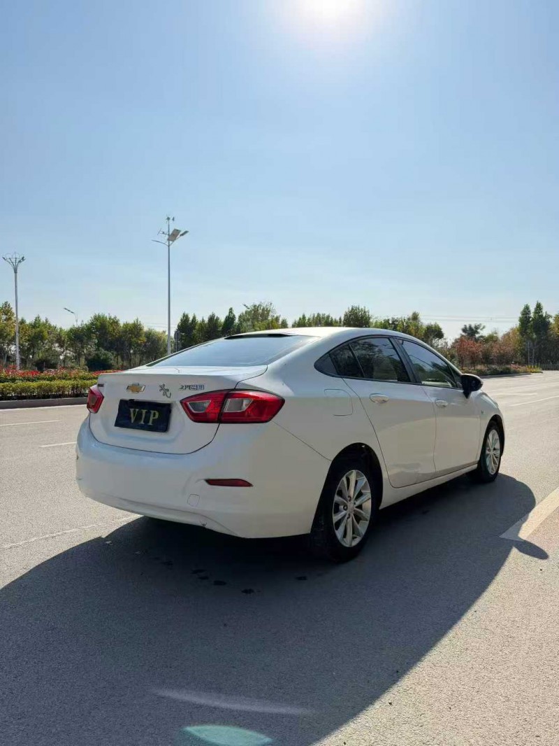 东营17年雪佛兰科鲁兹8