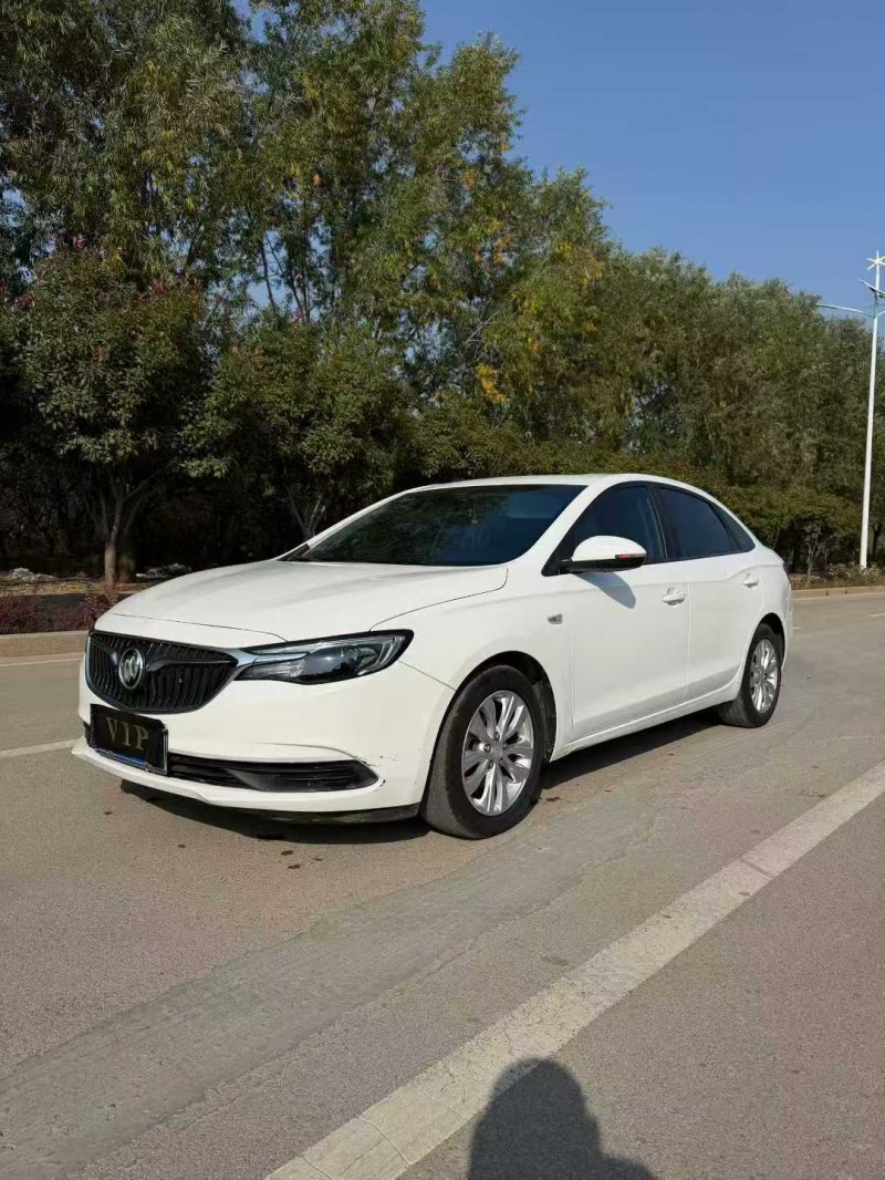 济宁23年别克英朗3