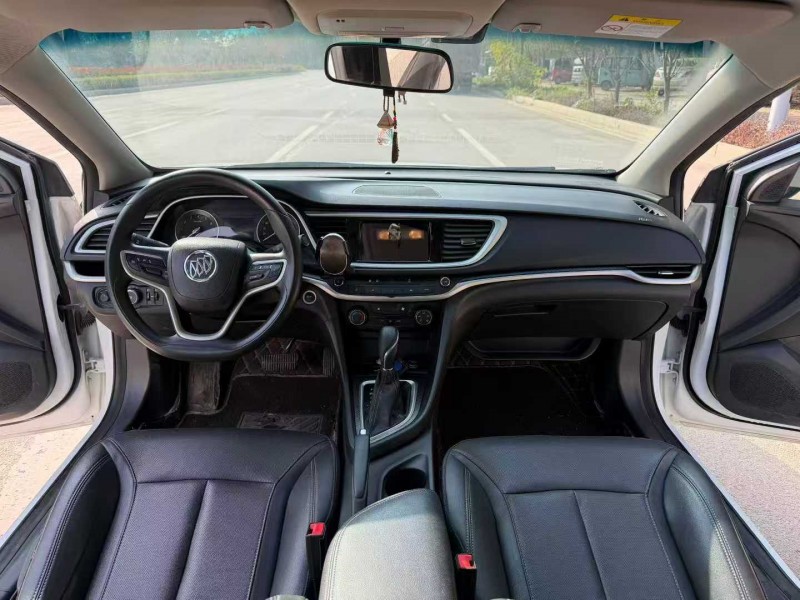 济宁23年别克英朗8