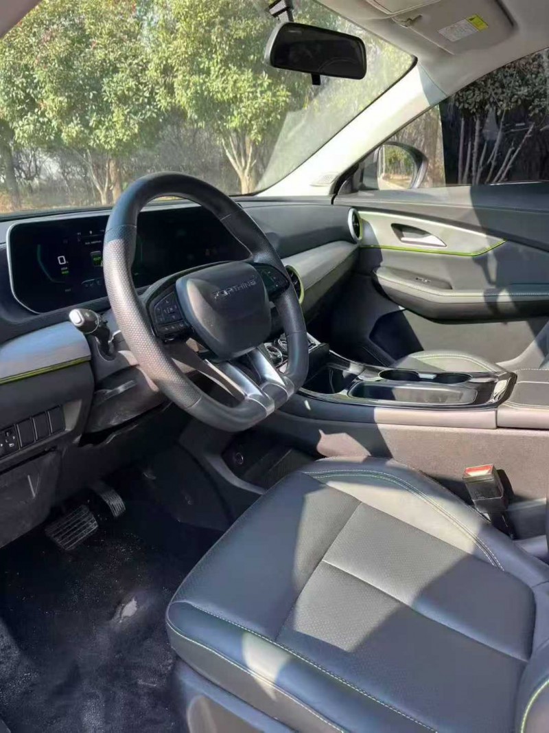 威海24年东风雷霆8