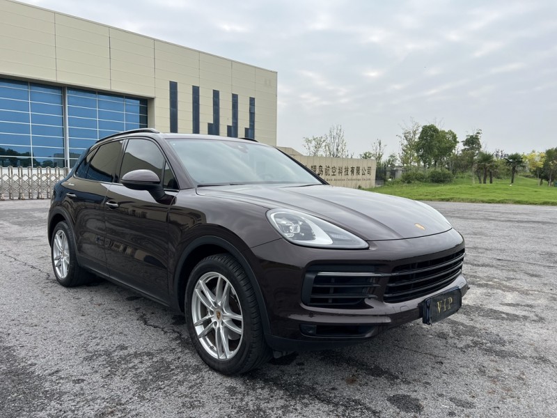 盐城20年保时捷卡宴2