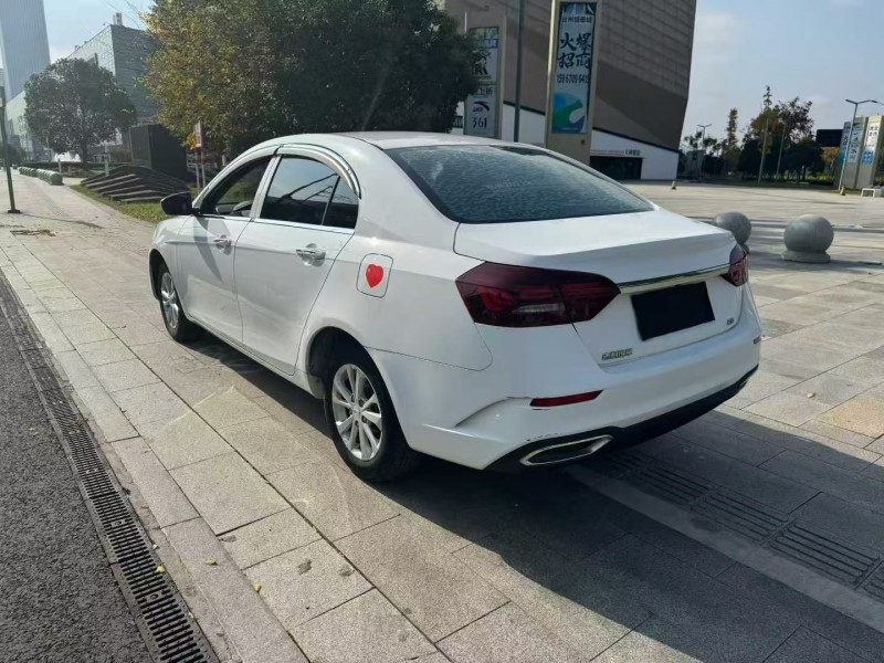 杭州21年吉利帝豪9