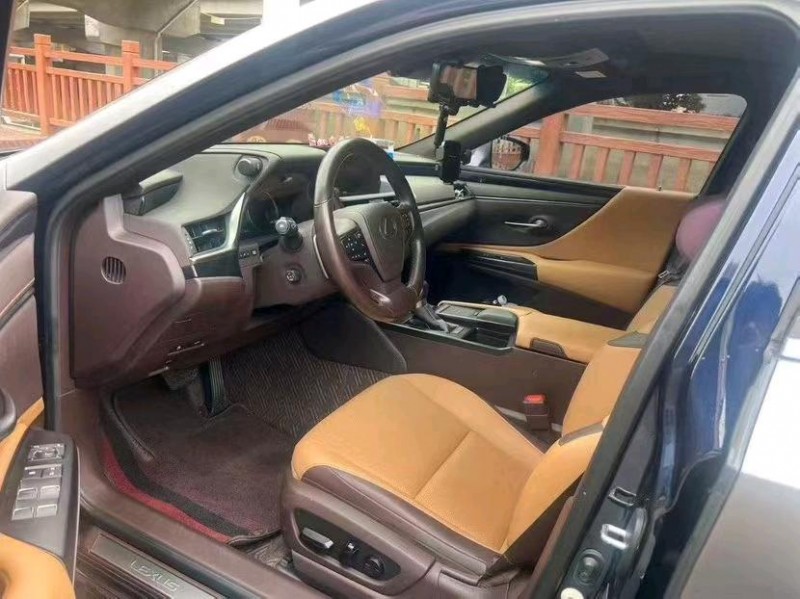 广州21年雷克萨斯ES3