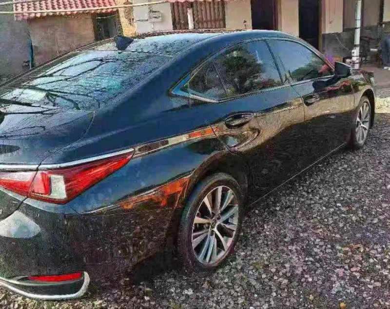 九江20年雷克萨斯ES6