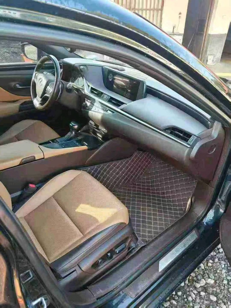 九江20年雷克萨斯ES9