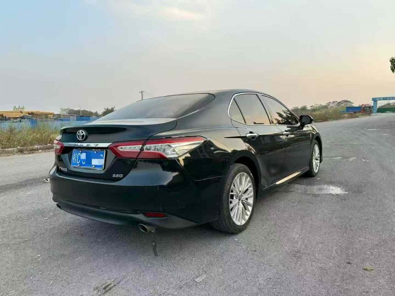 柳州19年丰田凯美瑞6