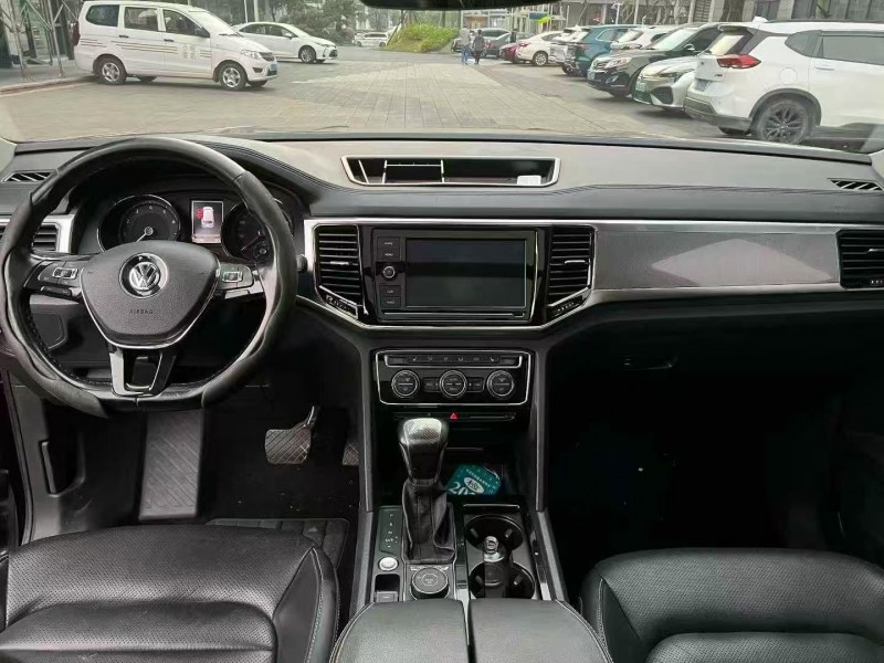 佛山19年大众途昂8