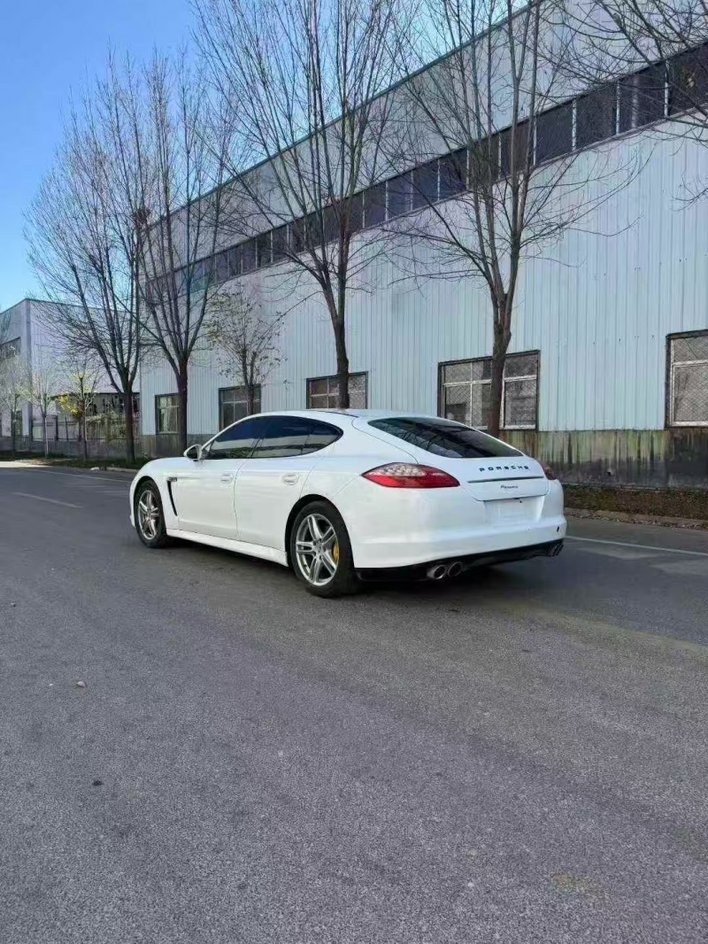 菏泽12年保时捷帕拉梅拉8