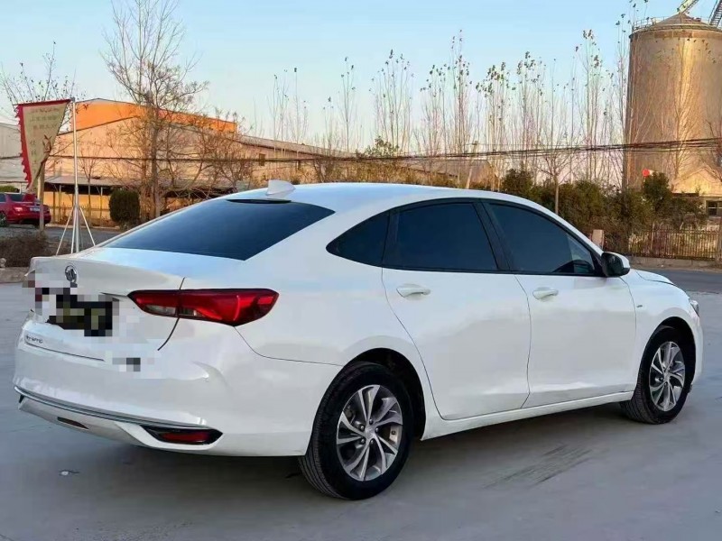 菏泽23年别克威朗8