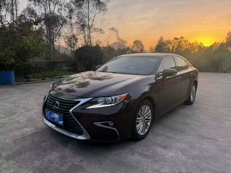 泉州16年雷克萨斯ES3