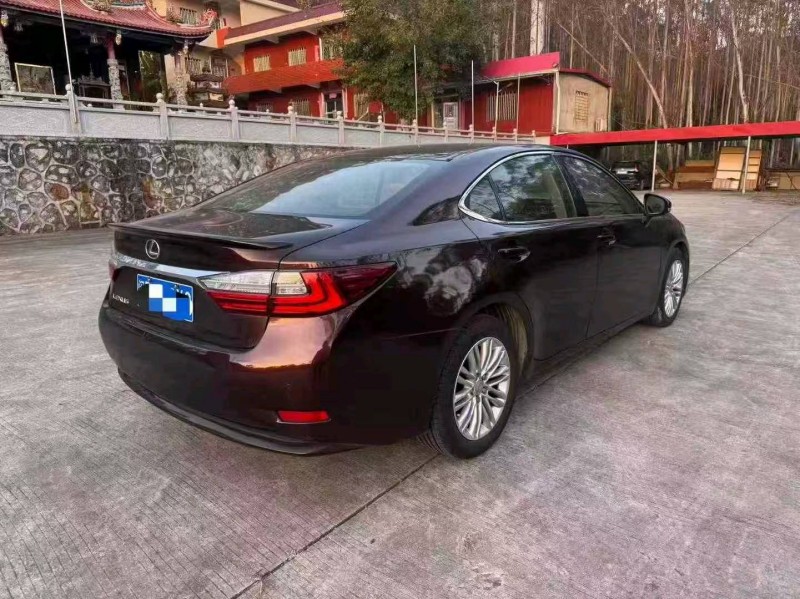 泉州16年雷克萨斯ES5