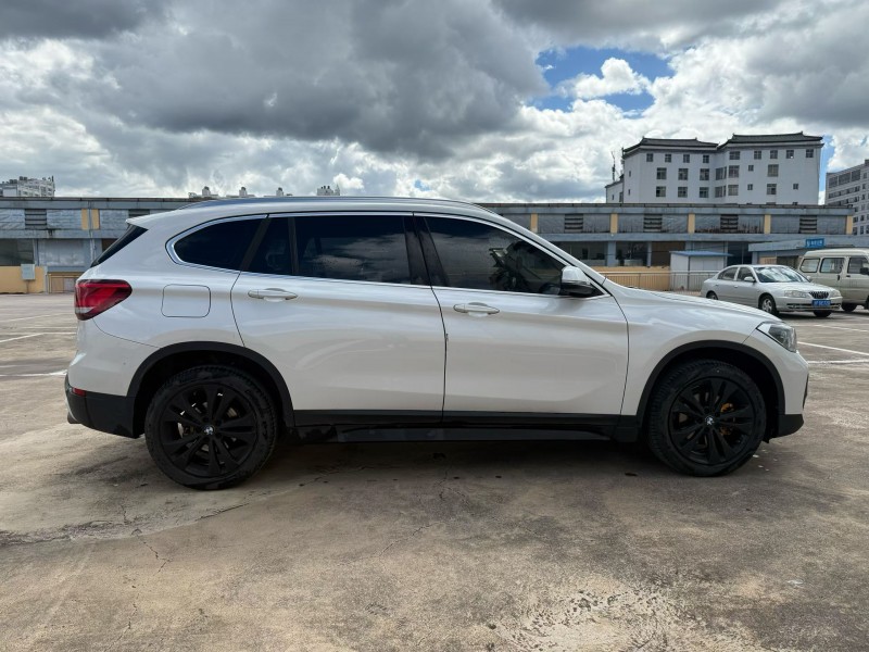 玉溪21年宝马X18