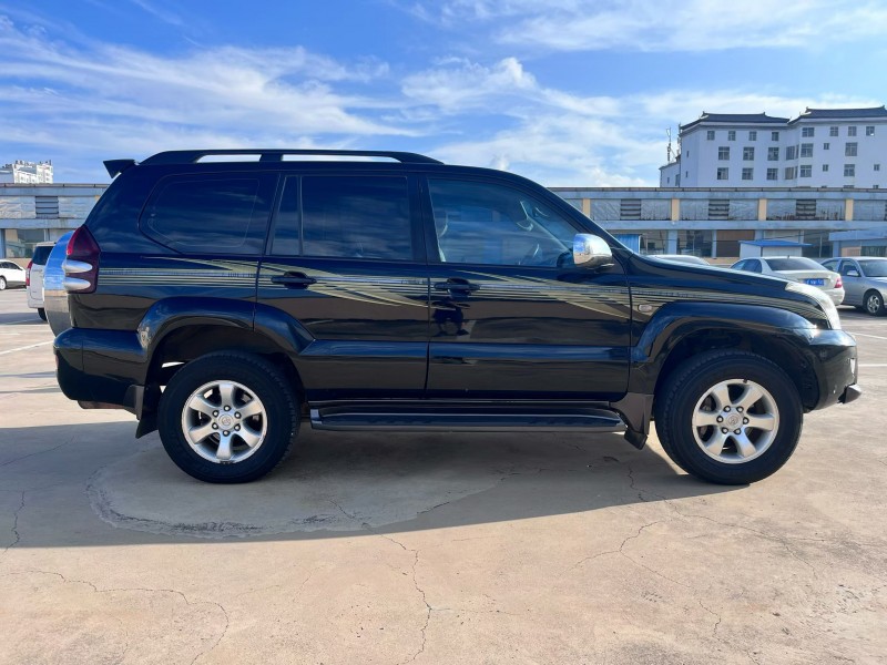 玉溪09年丰田普拉多8