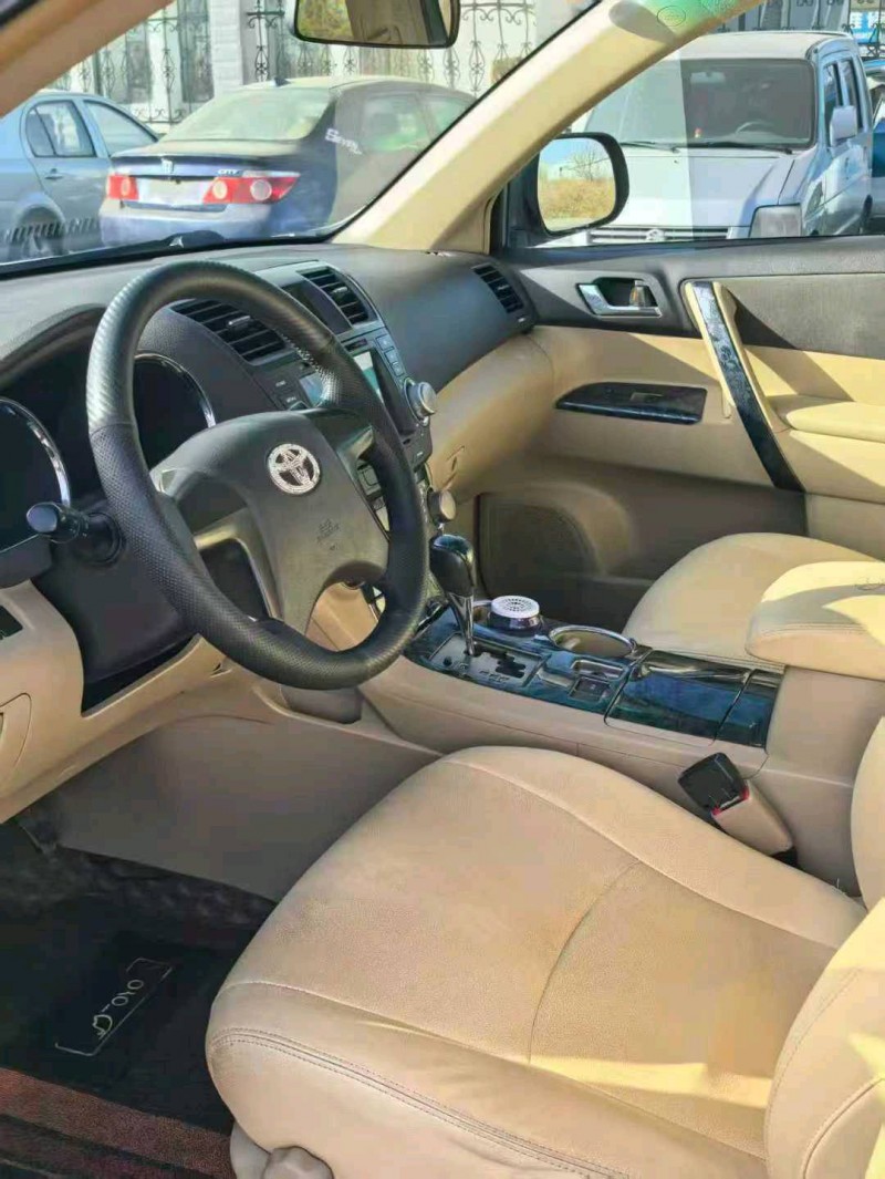 大同11年丰田汉兰达5