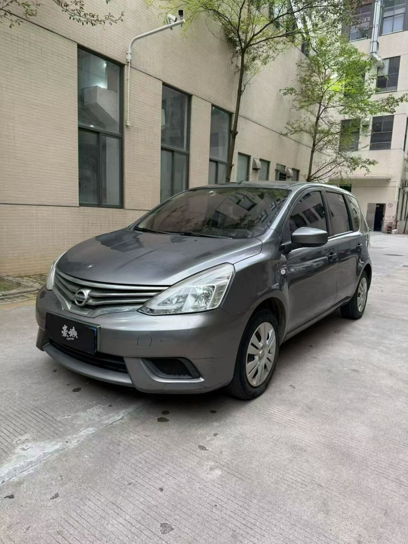 佛山17年日产骊威2