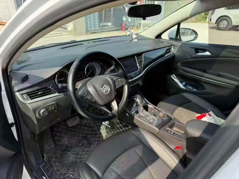 菏泽22年别克威朗4