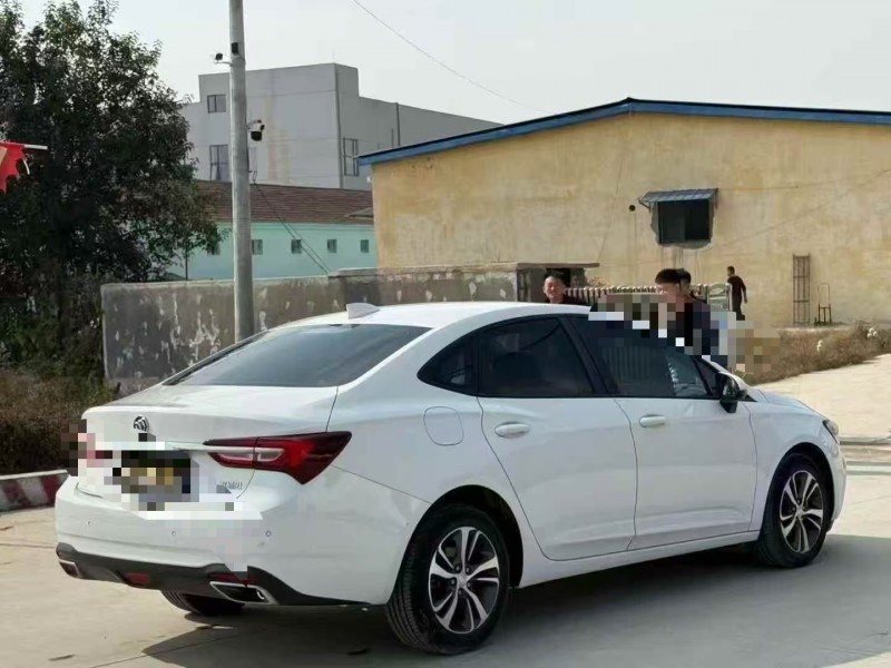 菏泽22年别克威朗7