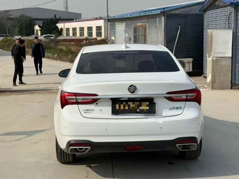 菏泽22年别克威朗9