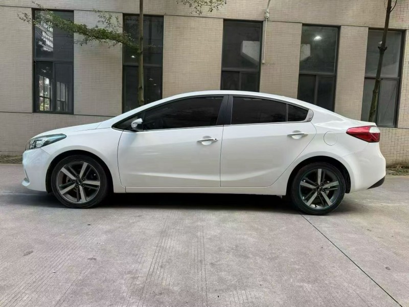 佛山19年起亚K33