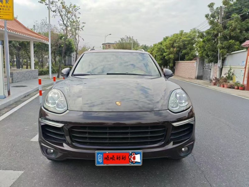 广州15年保时捷卡宴1