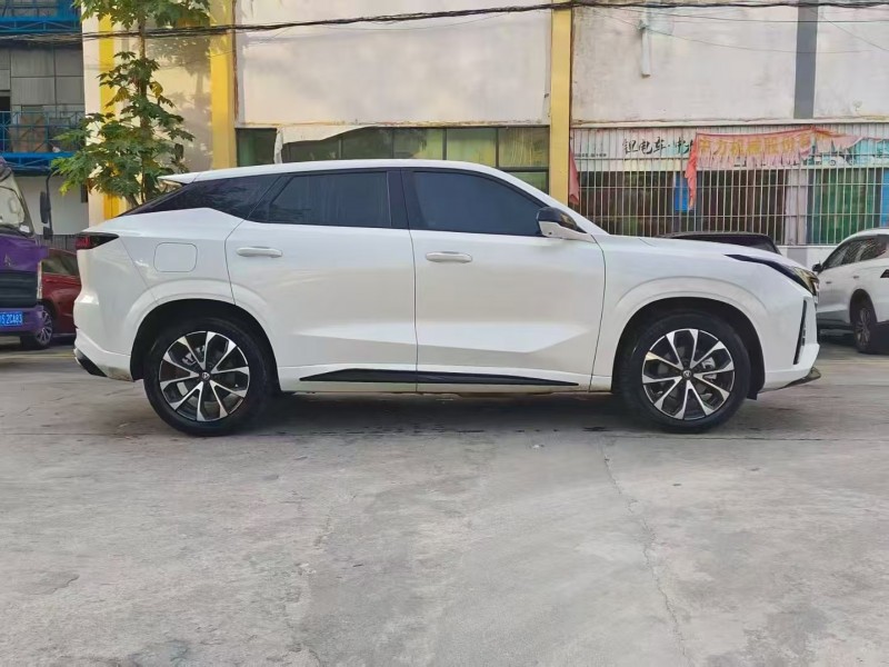 广州25年长安汽车UNI7