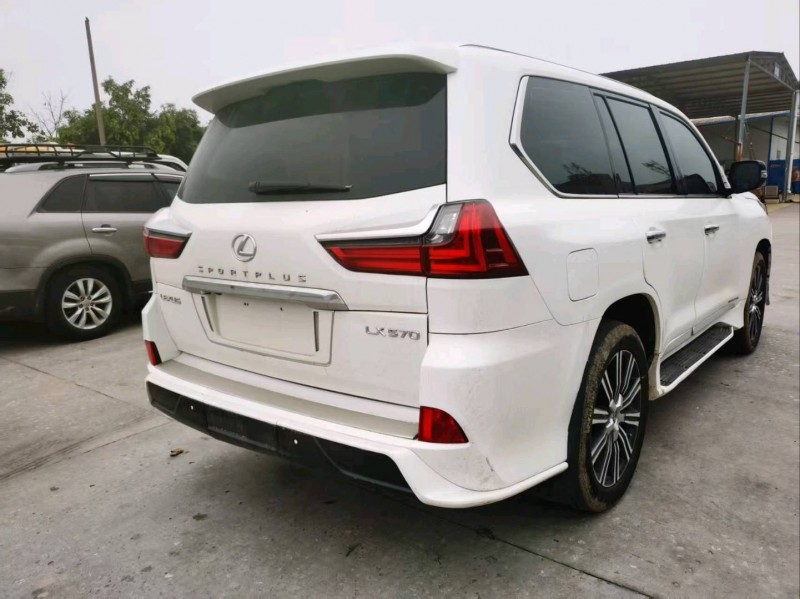 渭南19年雷克萨斯LX2