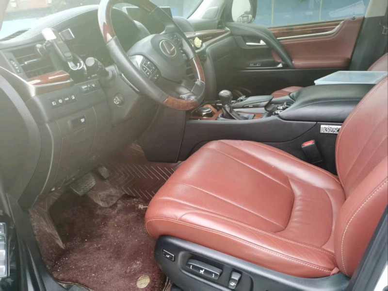 渭南19年雷克萨斯LX6