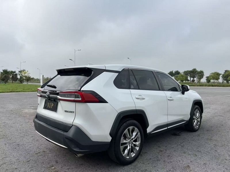 盐城22年丰田威兰达8