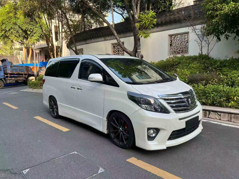 广州12年丰田埃尔法2