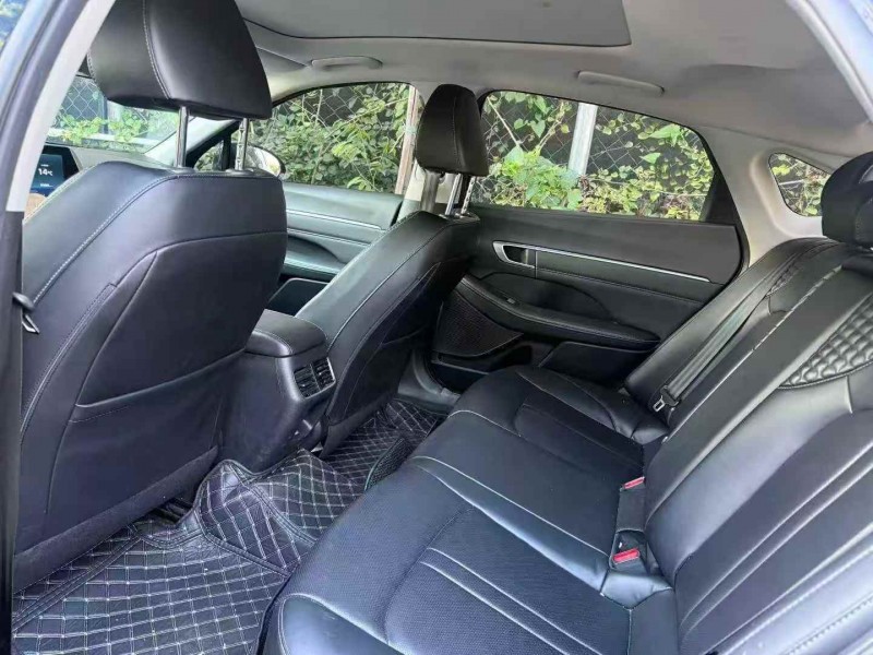 湛江22年现代索纳塔4