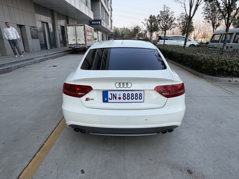 济宁11年奥迪S59