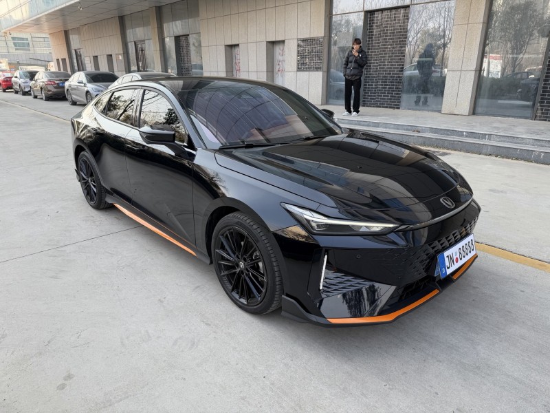 济宁25年长安汽车UNI2