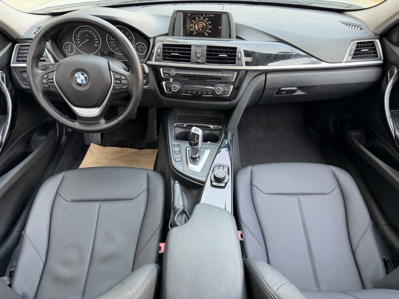 济宁17年宝马3系4