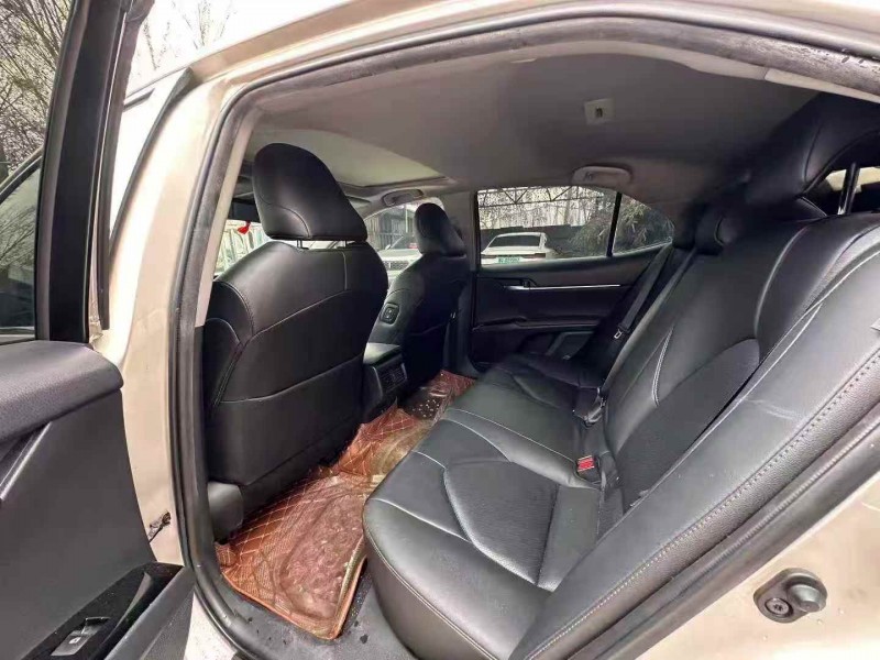 枣庄19年丰田凯美瑞4