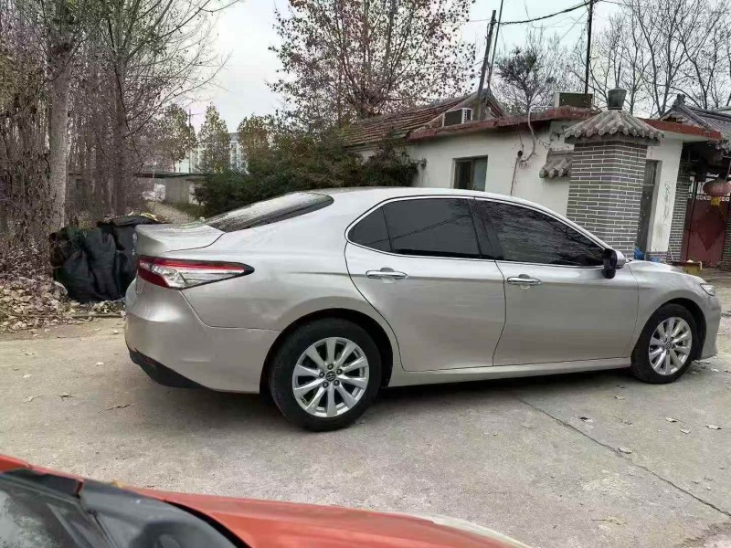 枣庄19年丰田凯美瑞7