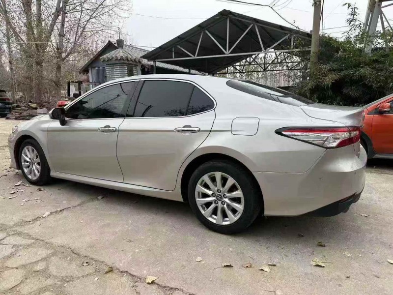 枣庄19年丰田凯美瑞8