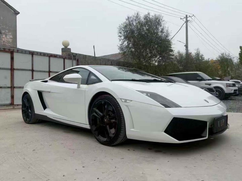 济宁13年兰博基尼LP550-22