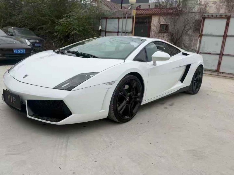 济宁13年兰博基尼LP550-23