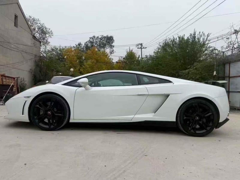 济宁13年兰博基尼LP550-27