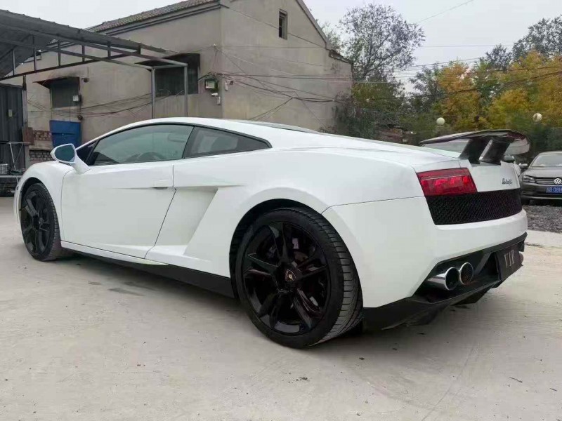 济宁13年兰博基尼LP550-28