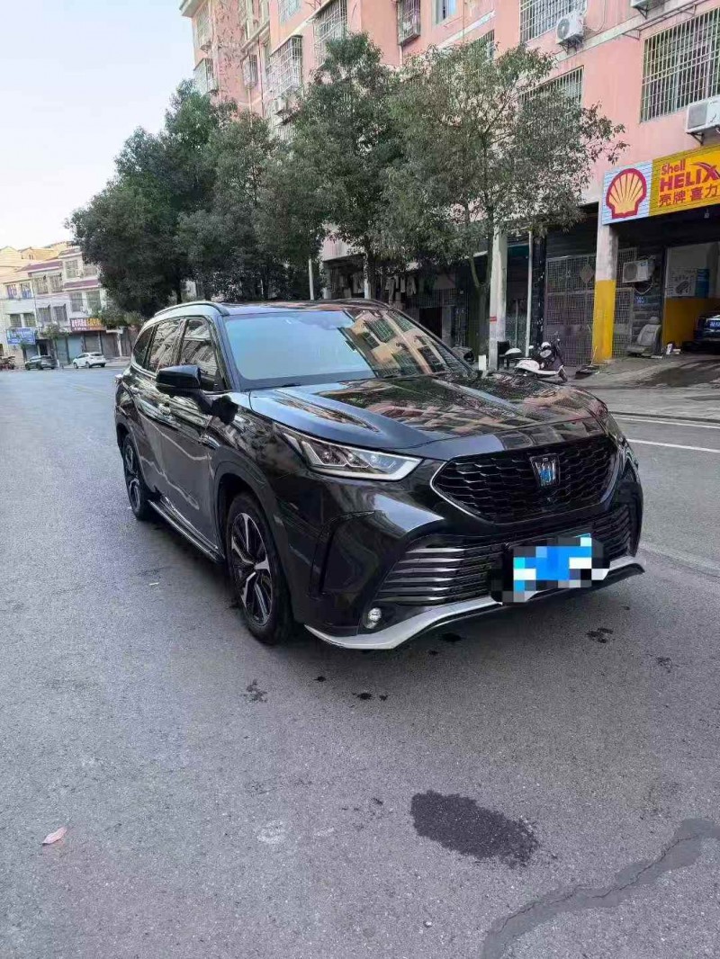 衡阳23年丰田皇冠3