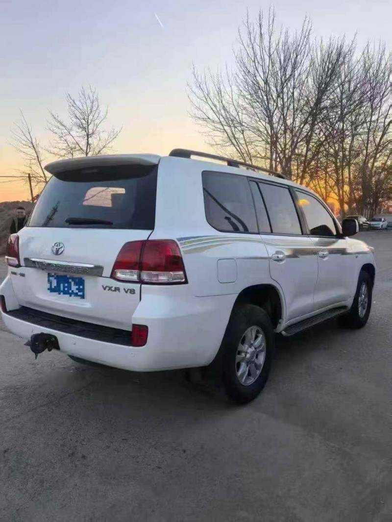 阳泉12年丰田兰德酷路泽7